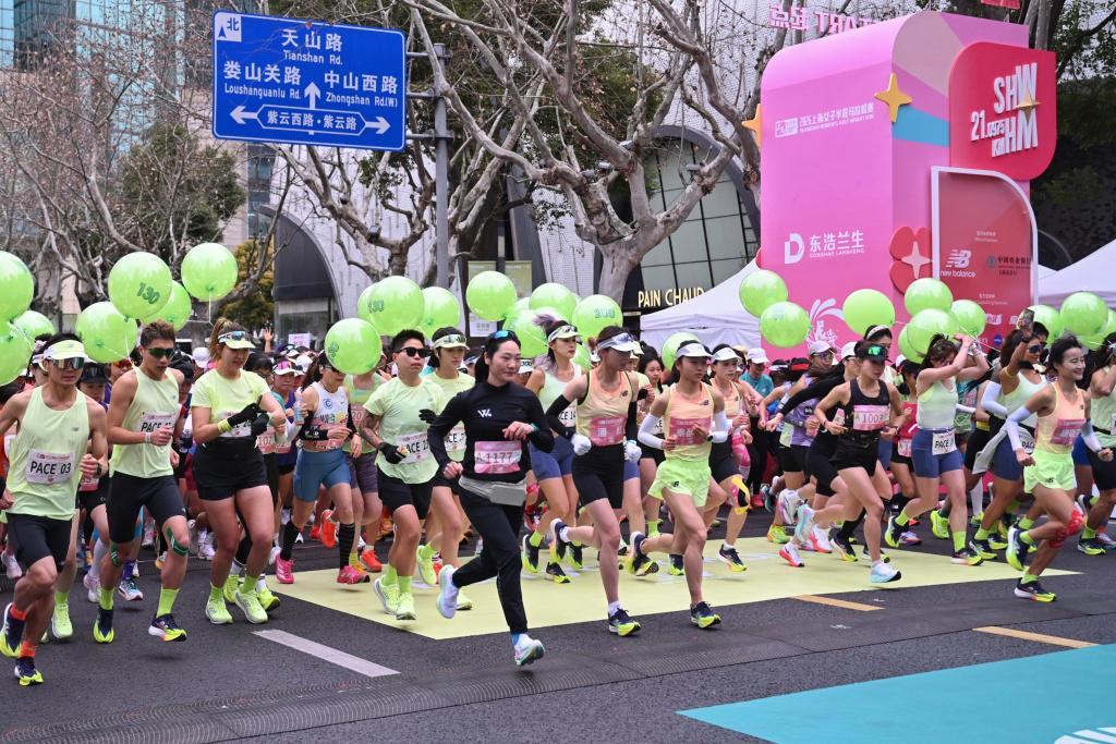 九游娱乐-特写 | 女子半马的跑道，可不只是美丽的风景线
